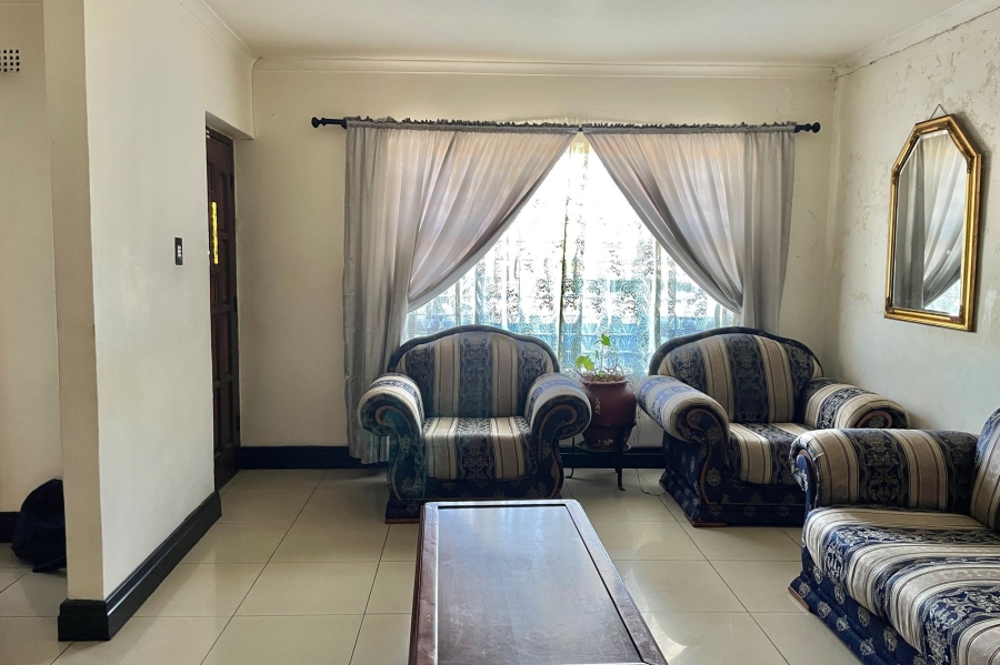 3 Bedroom Property for Sale in Silvertown Western Cape